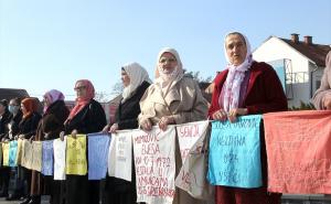 Poruka majki Srebrenice sa skupa u Tuzli: Moramo opominjati! 